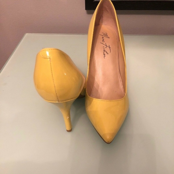 Marc Fisher Yellow Pumps Size 9M - Picture 6 of 7